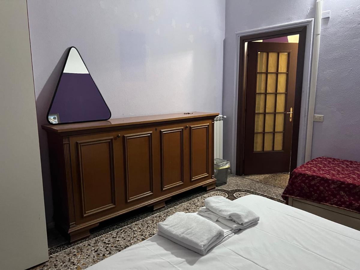 guesthouse ava roma Extérieur photo